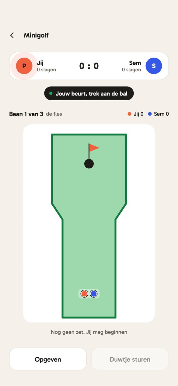 Minigolf: om de beurt een slag
